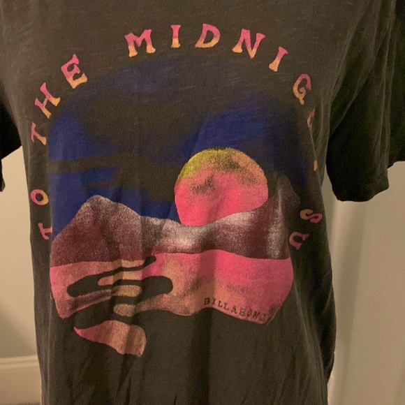 Billabong short sleeve grey t-shirt, size M. - Picture 2 of 9